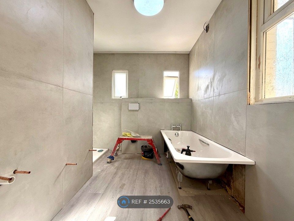 Property photo 2 of 25