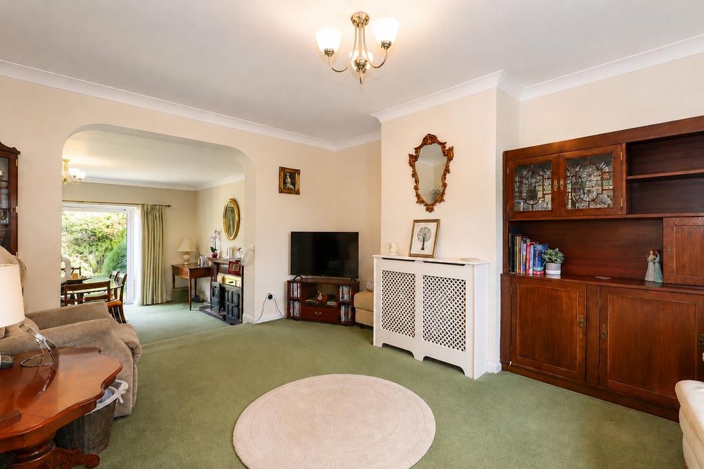 Property photo 2 of 12