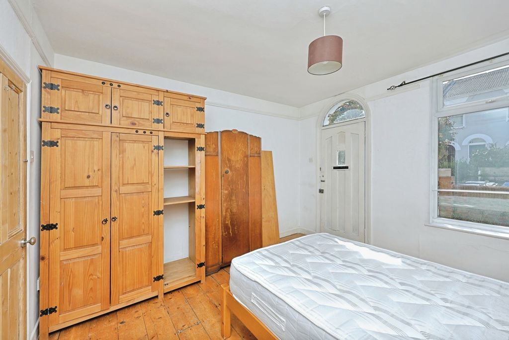 Property photo 2 of 11 Pbox-Img.Jpg