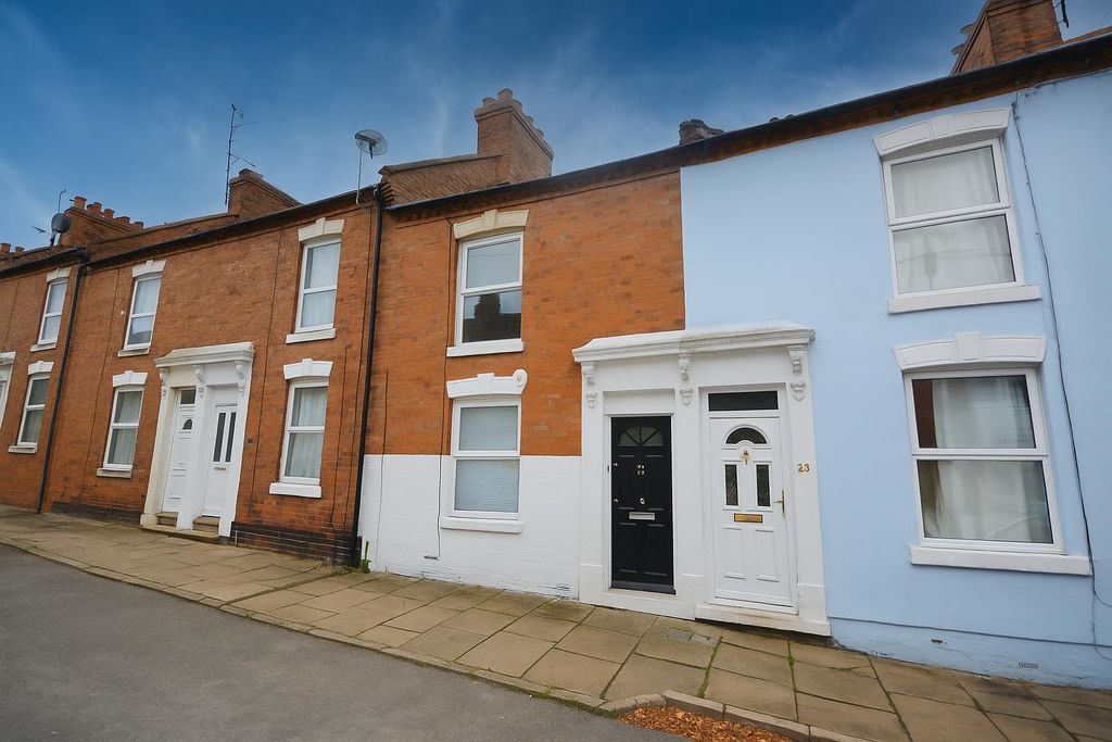 Property photo 1 of 8 21 Uppingham Front.Png