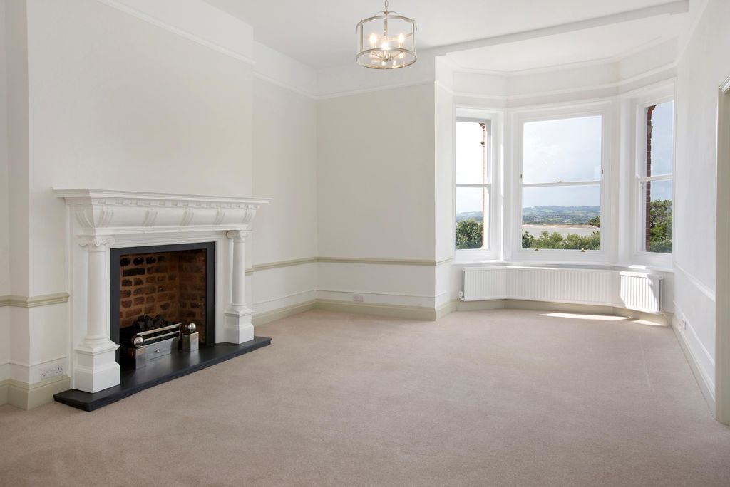 Property photo 2 of 14 Image