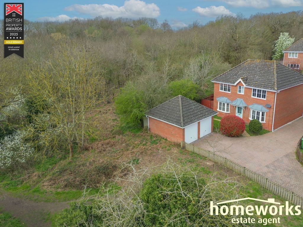 Property photo 2 of 21