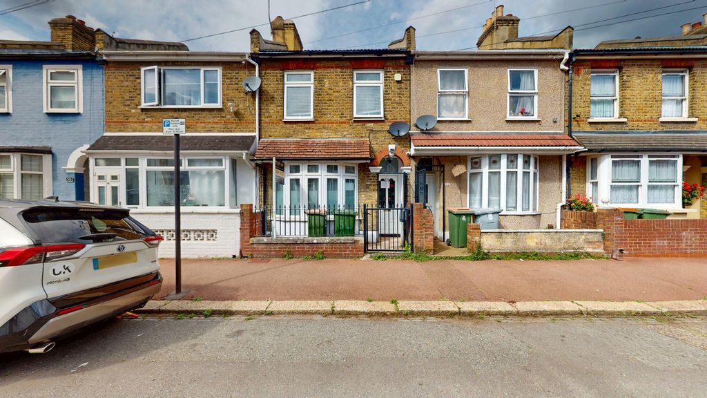 Property photo 1 of 35