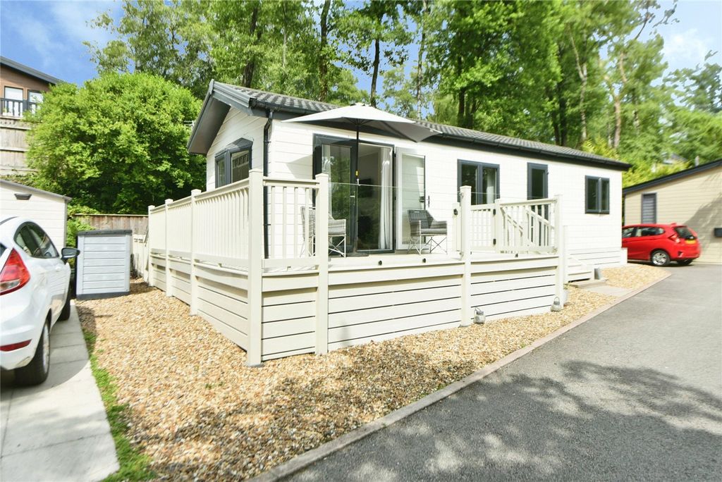 Property photo 1 of 40 External