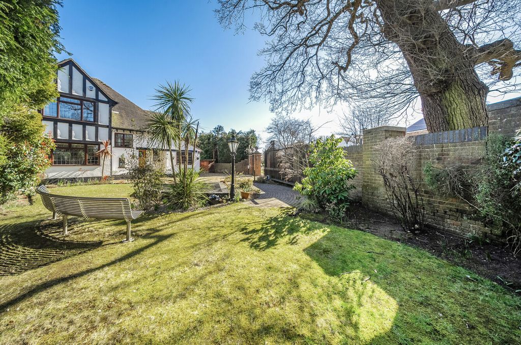 Property photo 3 of 35 Picture 3