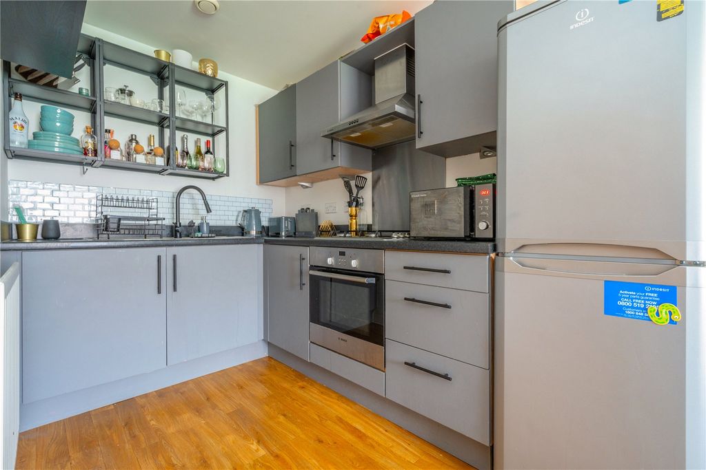 Property photo 3 of 11 Picture No. 27