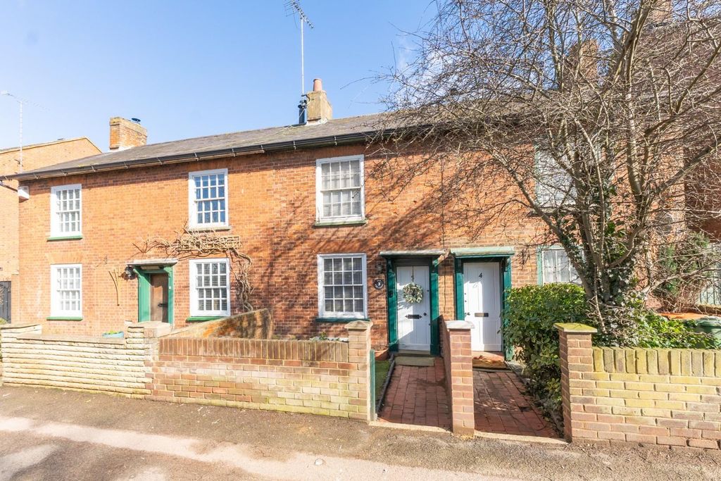 Property photo 1 of 10