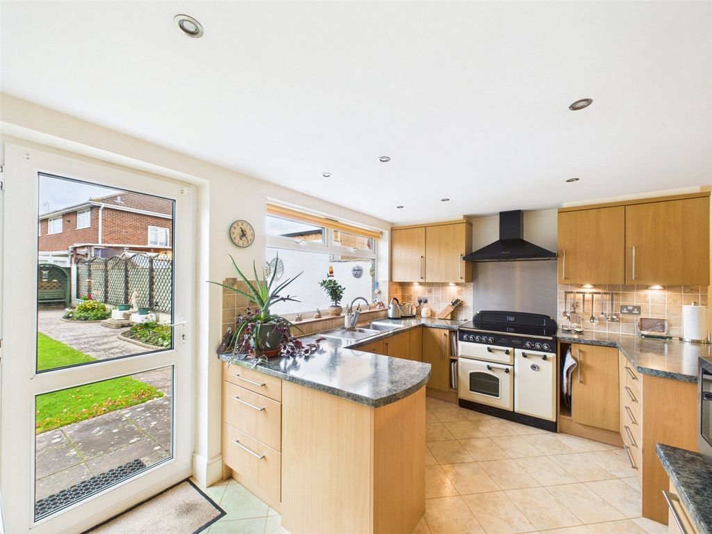 Property photo 3 of 18 Picture No. 26