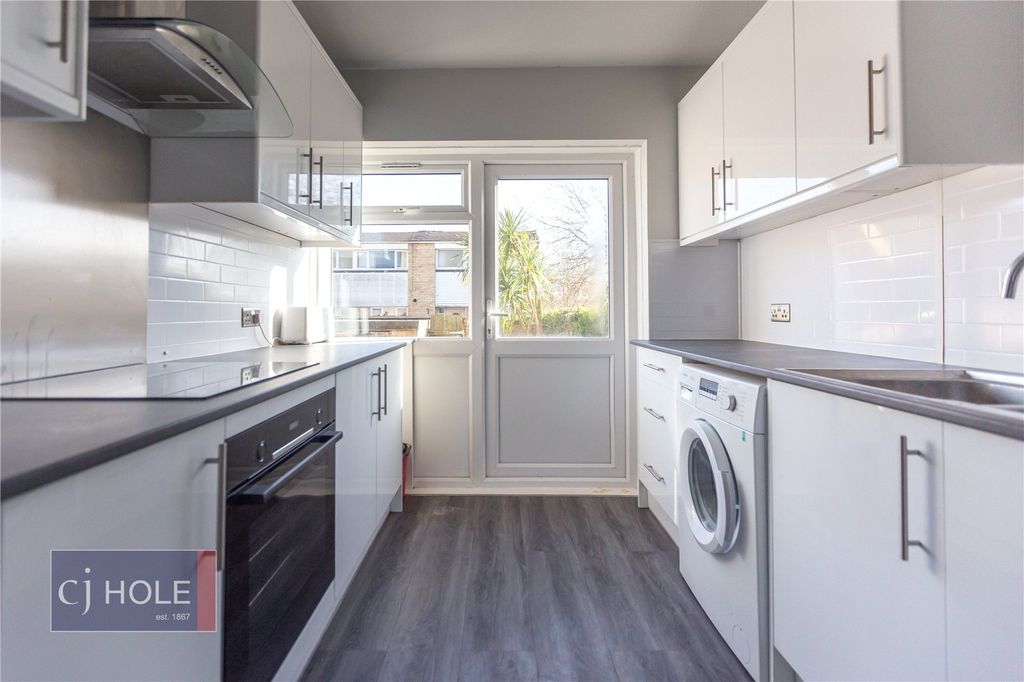 Property photo 2 of 32 Picture No. 65