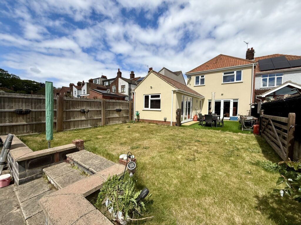 Property photo 1 of 41