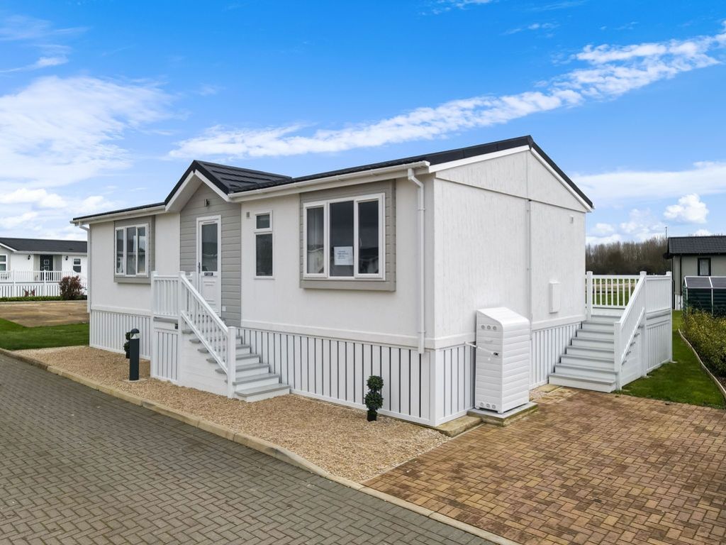 Property photo 1 of 9 Afcce6931047Fc582E7A762A2d6cc9A1086B96B95906Ad1532
