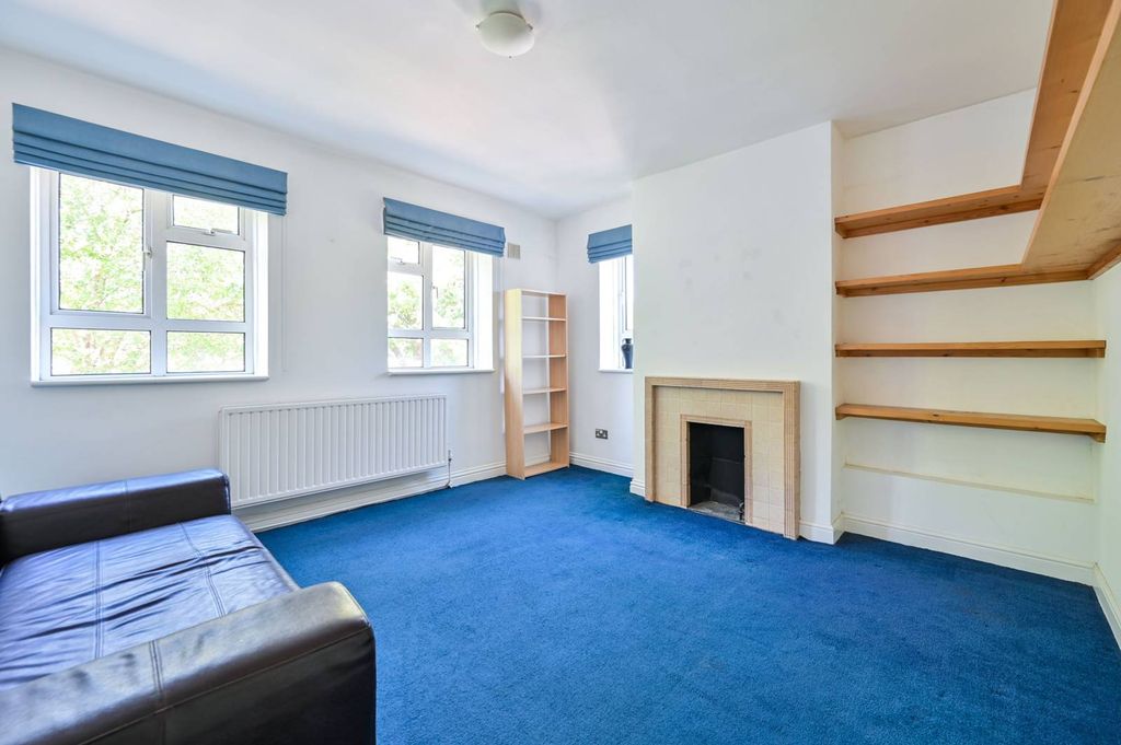 Property photo 2 of 7