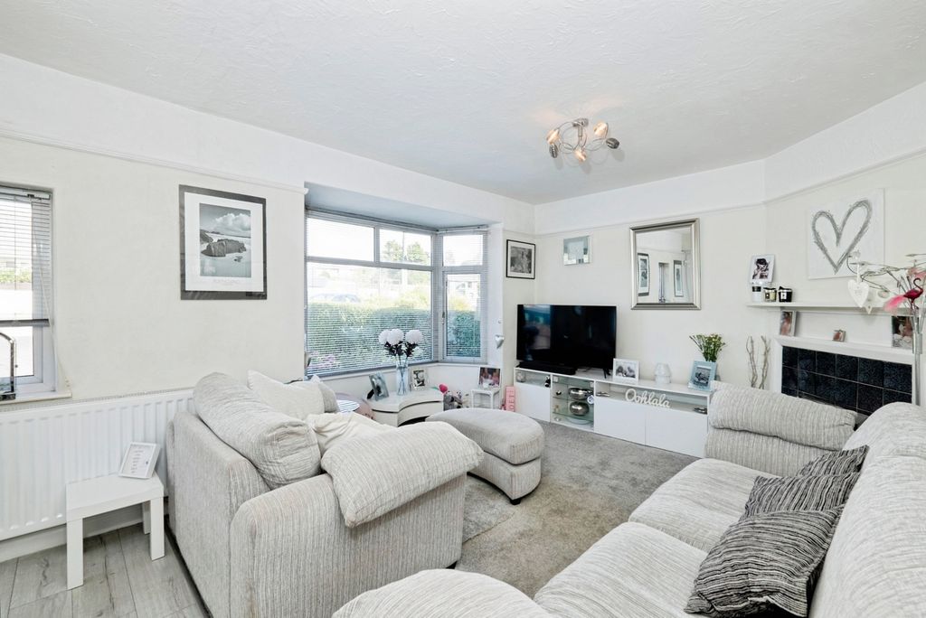 Property photo 2 of 21 Pbox-Img.Jpg