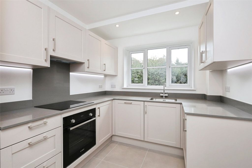 Property photo 3 of 14 Picture No. 15