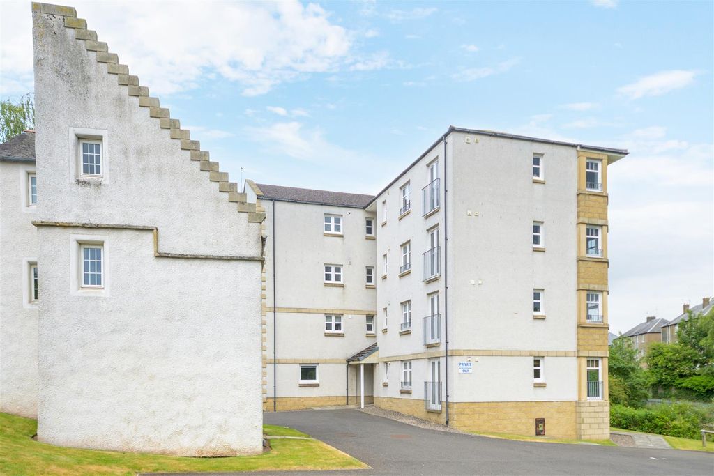 Property photo 1 of 21 001-32Merchantway.Jpg