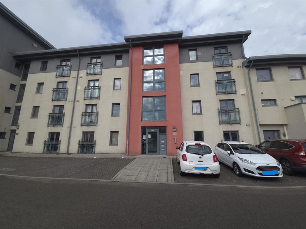 Property photo 1 of 11 Photo-2025-10-01-17-21-30 (4).Jpg