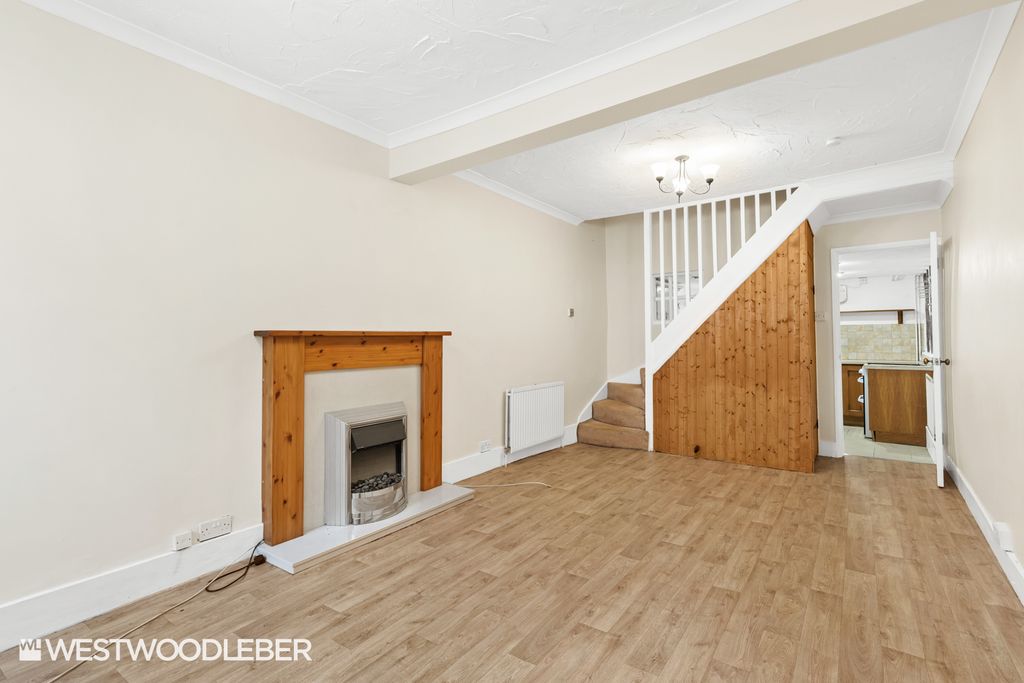 Property photo 2 of 21 Highstreet_1