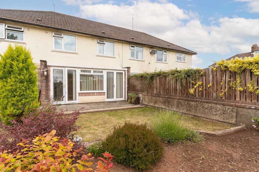 Property photo 2 of 17