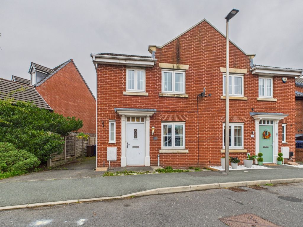 Property photo 1 of 16 1 Wessex Drive