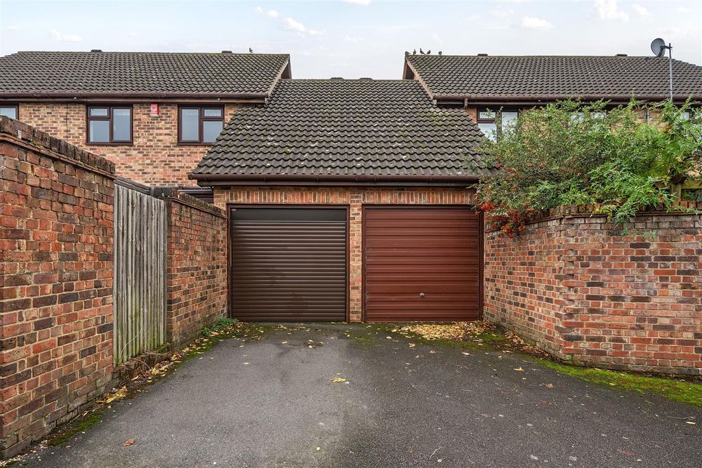 Property photo 2 of 12 1389335-5-6941498c8d552.Jpg