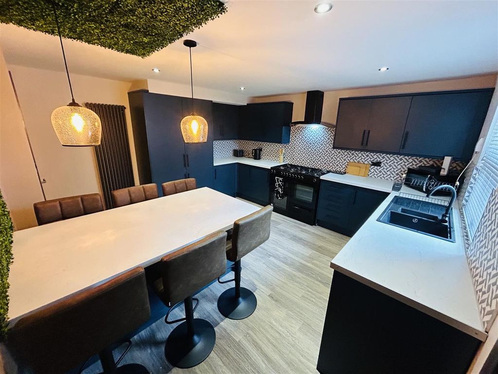 Property photo 3 of 8 Image00010.Jpeg