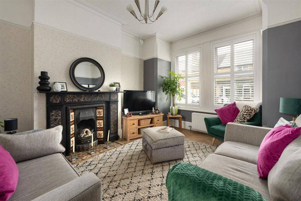 Property photo 2 of 15 Clare Road, Whitstable