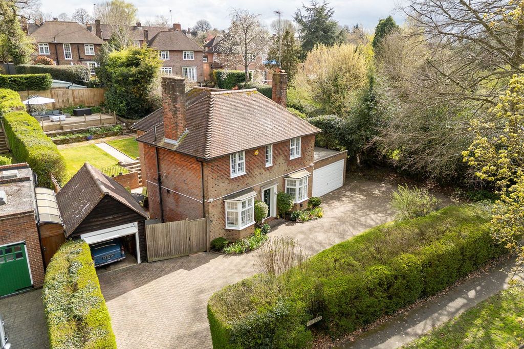 Property photo 1 of 35