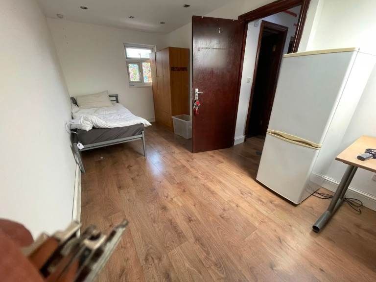 Property photo 2 of 3