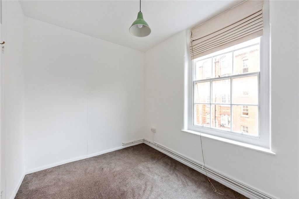 Property photo 2 of 12 Picture No. 11