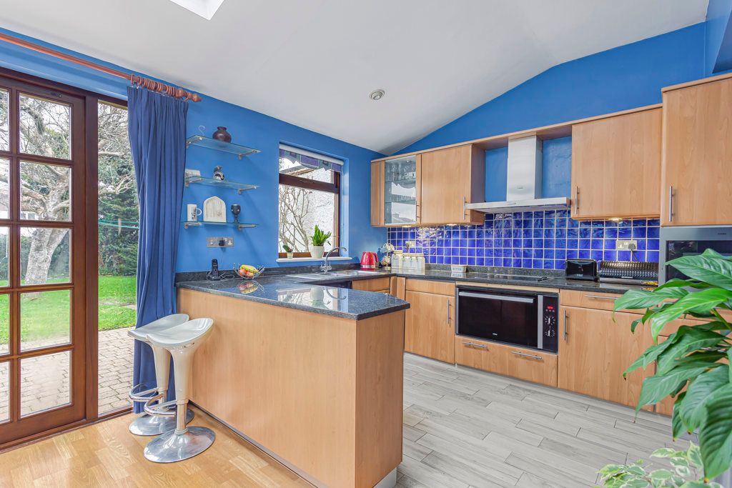 Property photo 3 of 20 Kitchen