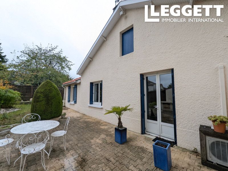 Property photo 2 of 10