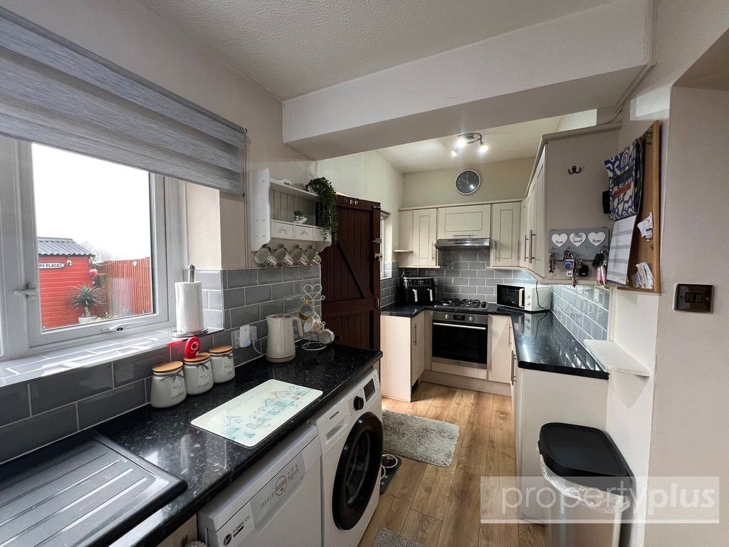 Property photo 3 of 18 Picture No. 10