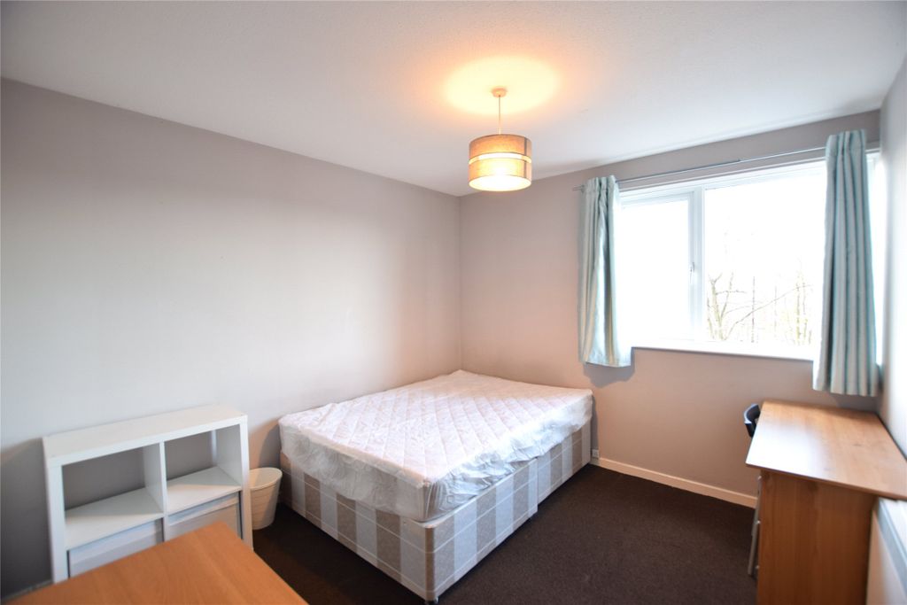 Property photo 3 of 7 Bedroom One