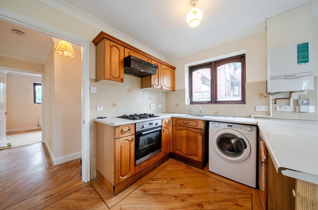 Property photo 2 of 16 1473396-2-6A26846...