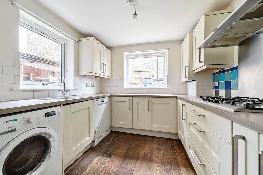Property photo 3 of 21 Picture No. 04