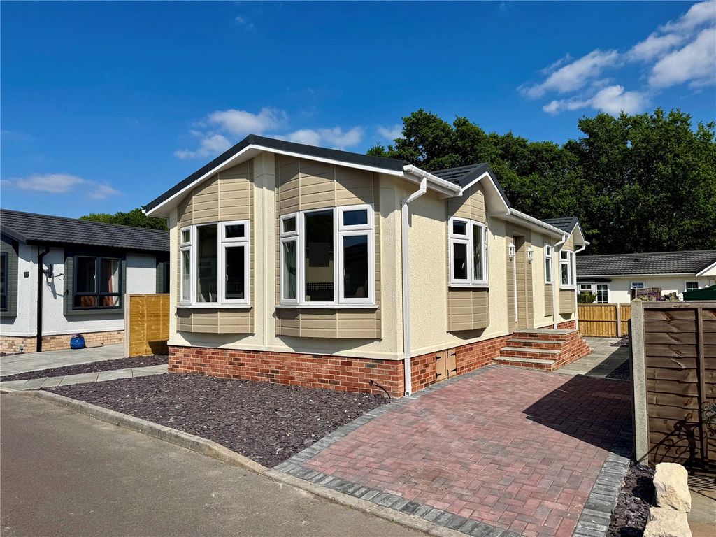 Property photo 1 of 10 Picture No. 14