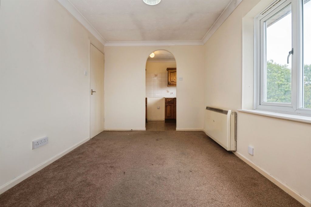 Property photo 3 of 16