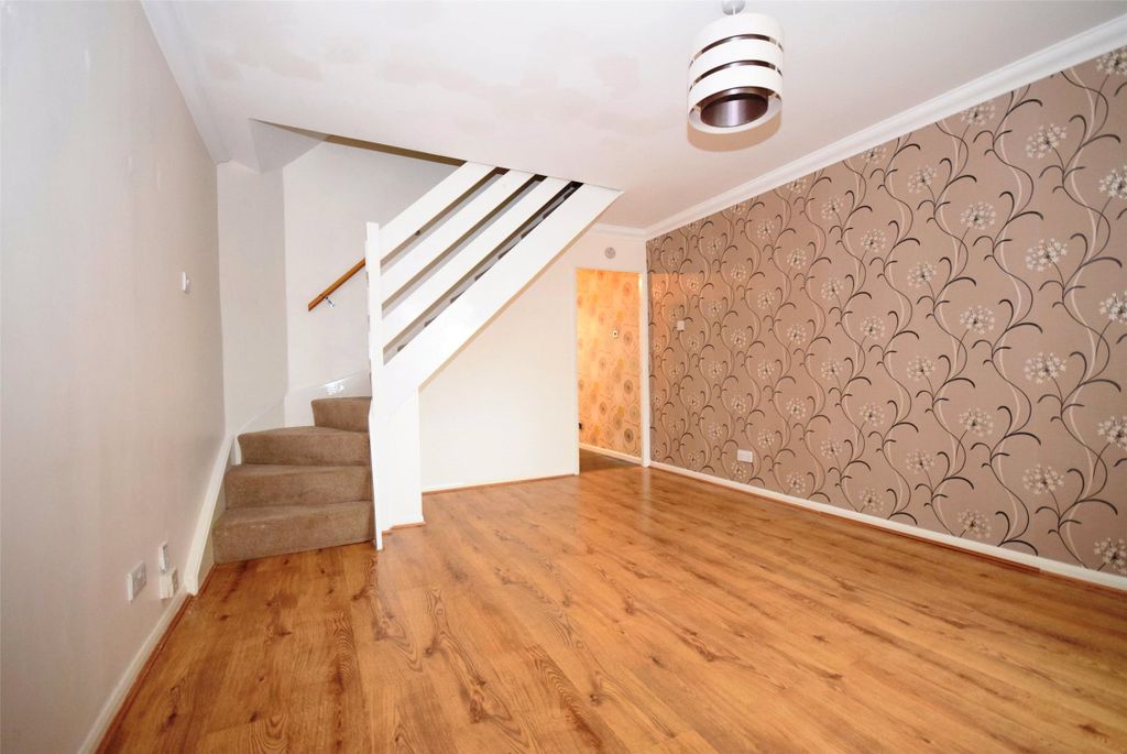 Property photo 3 of 9 Living Room