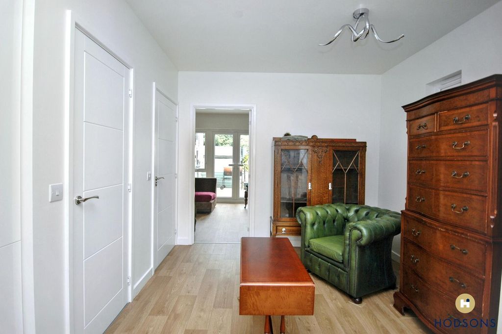 Property photo 3 of 15 Dining Area
