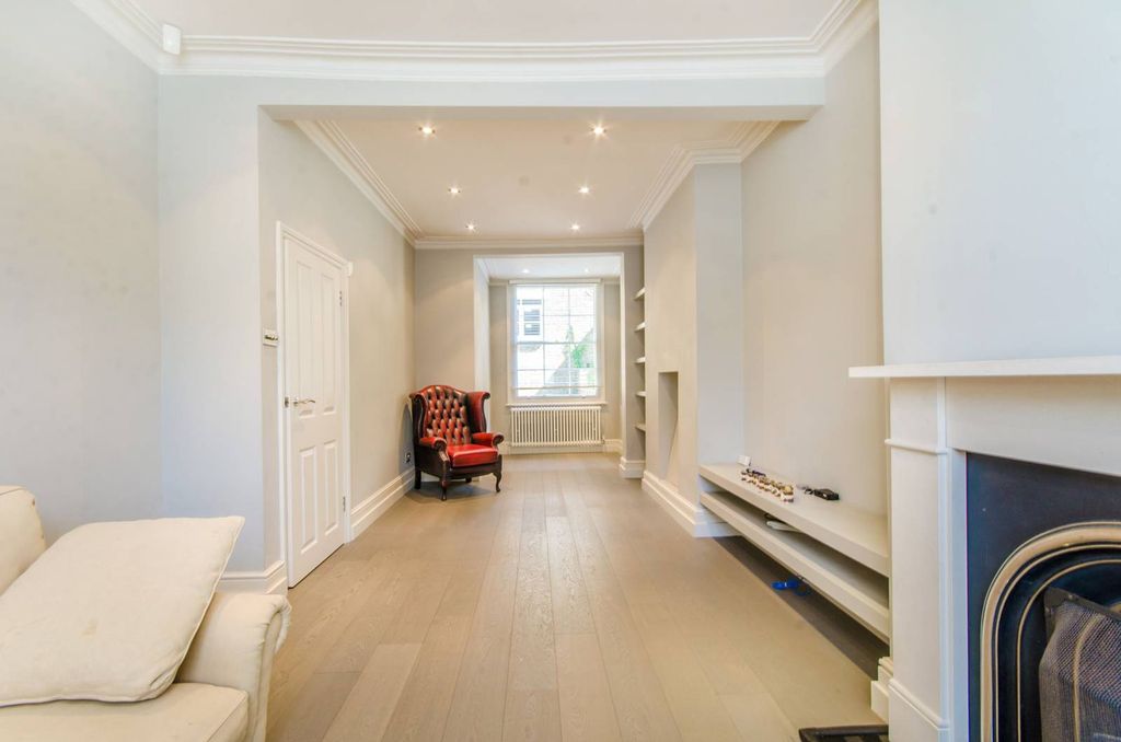 Property photo 3 of 20