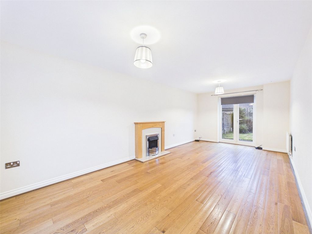 Property photo 3 of 11 Picture No. 20