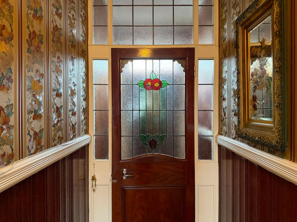 Property photo 2 of 34