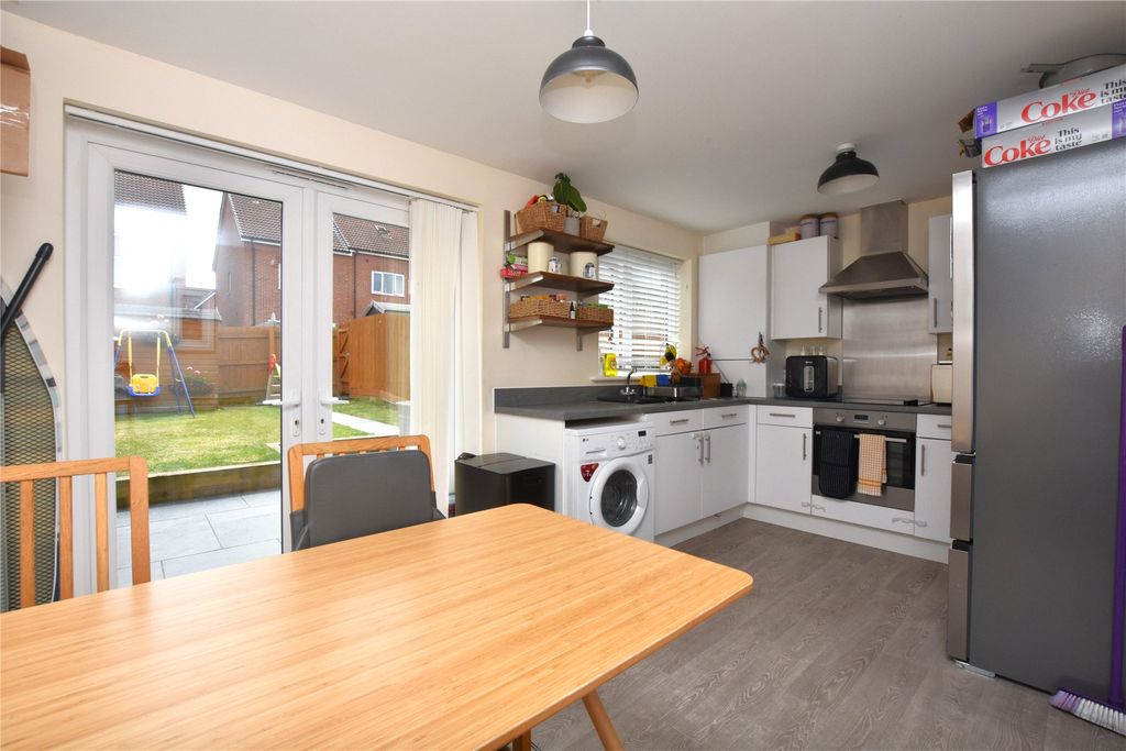 Property photo 2 of 15 Kitchen/Diner