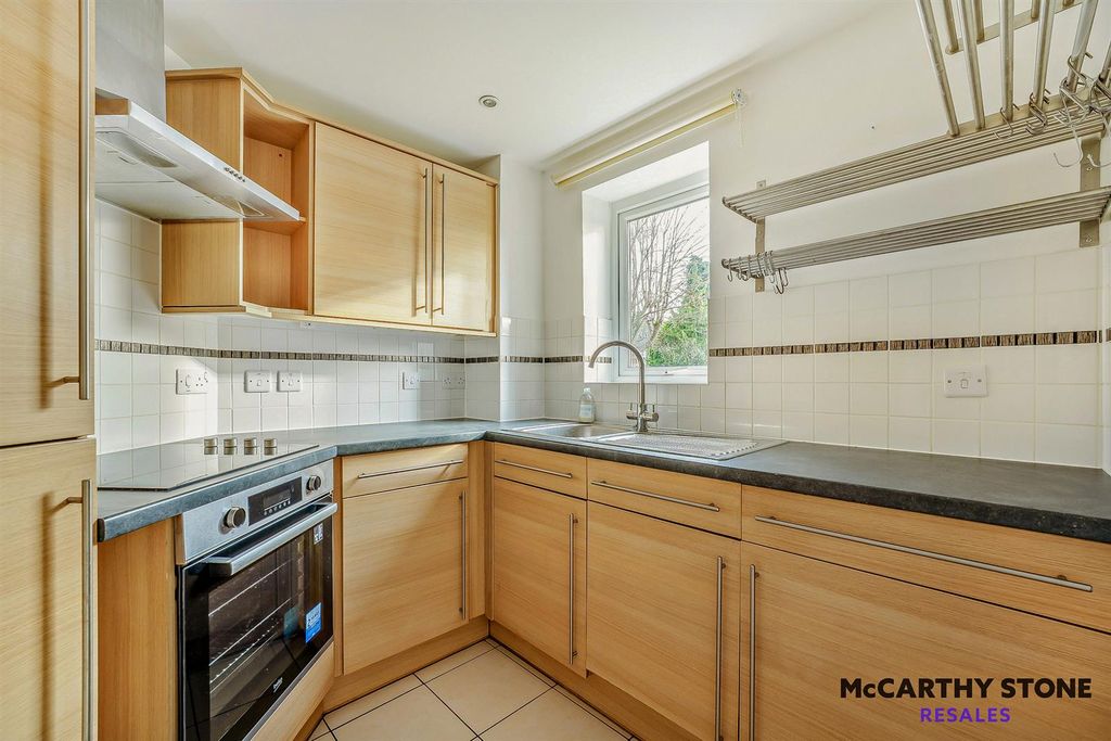 Additional image 4 of 1 bed flat for sale1 Ridgeway Court, Heathfield TN21