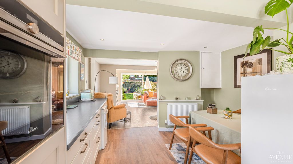 Property photo 2 of 39 5307942
