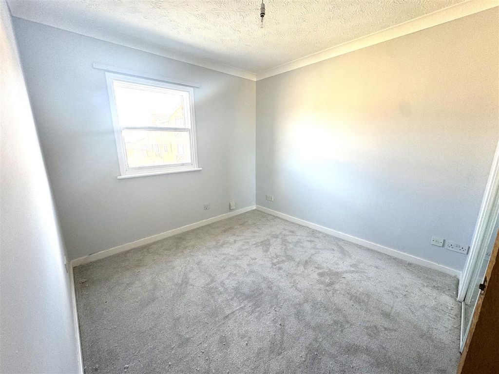 Property photo 3 of 6 Img_2740.Jpg