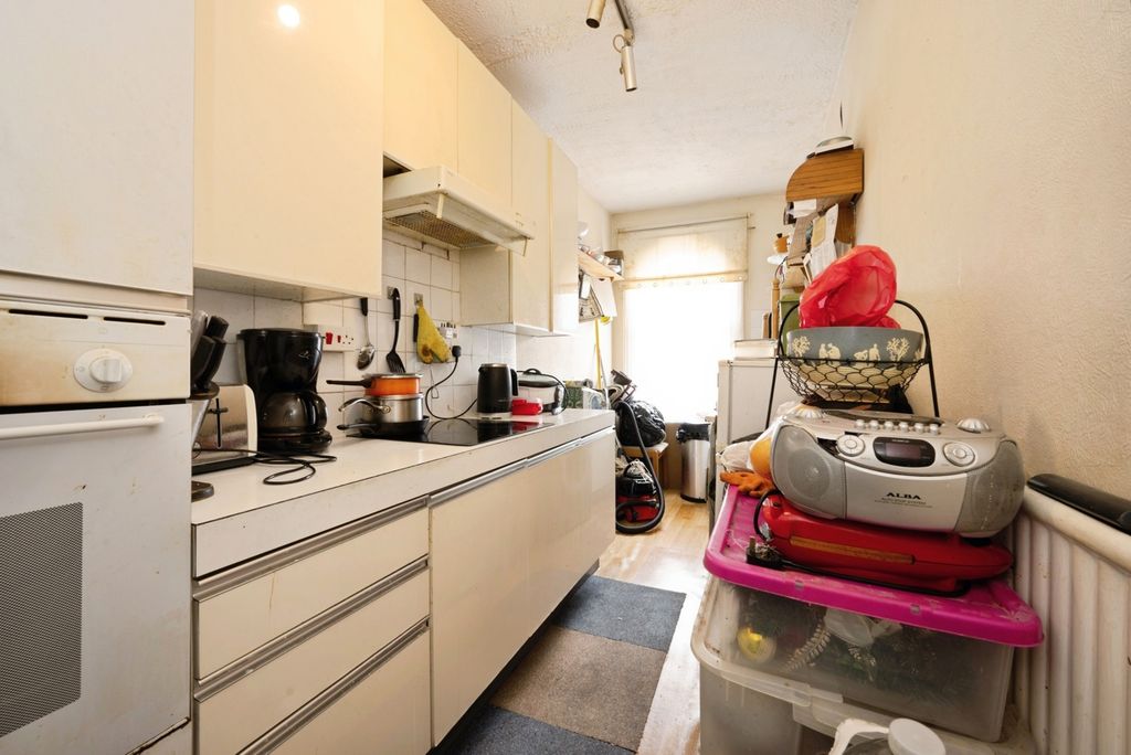 Property photo 3 of 12 Pbox-Img.Jpg