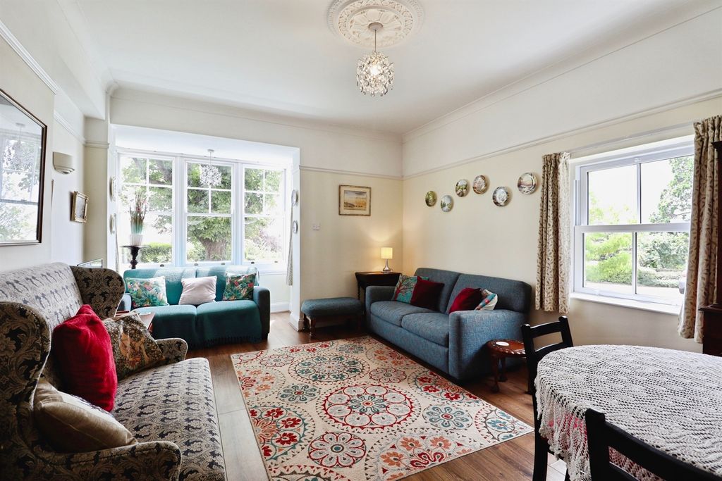 Property photo 3 of 15