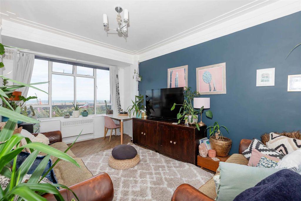 Property photo 2 of 8 Onslow Court_4.Jpg