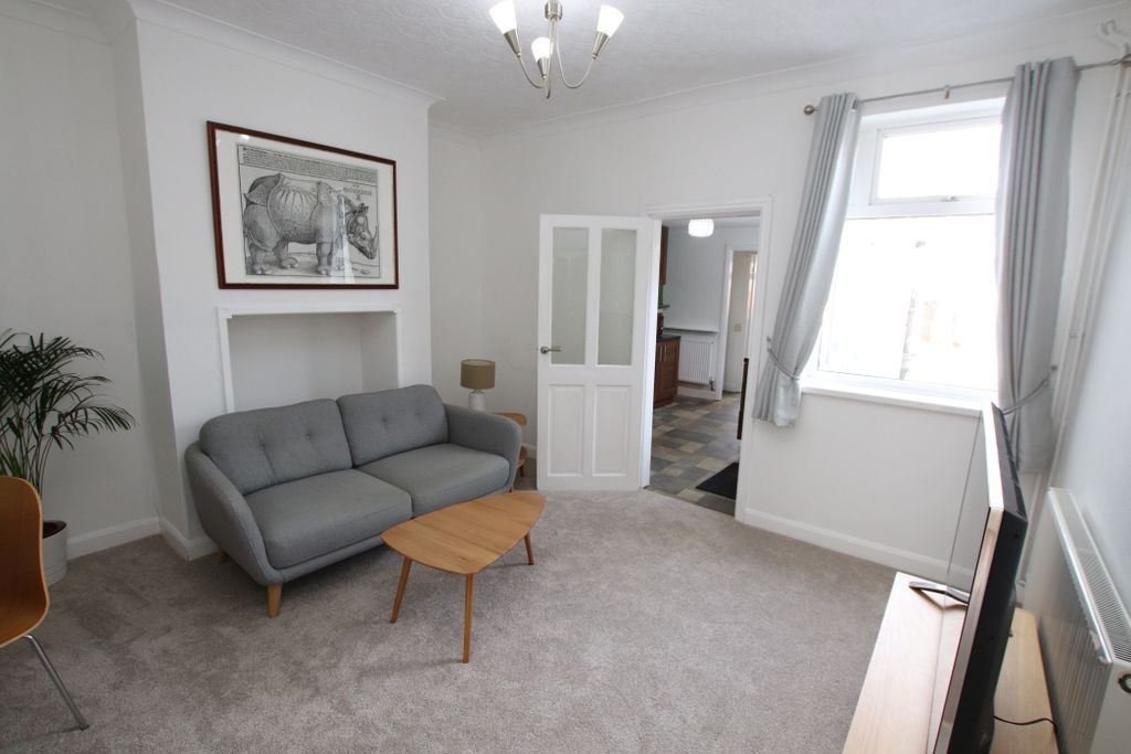 Property photo 3 of 11 Sitting / Dining Room